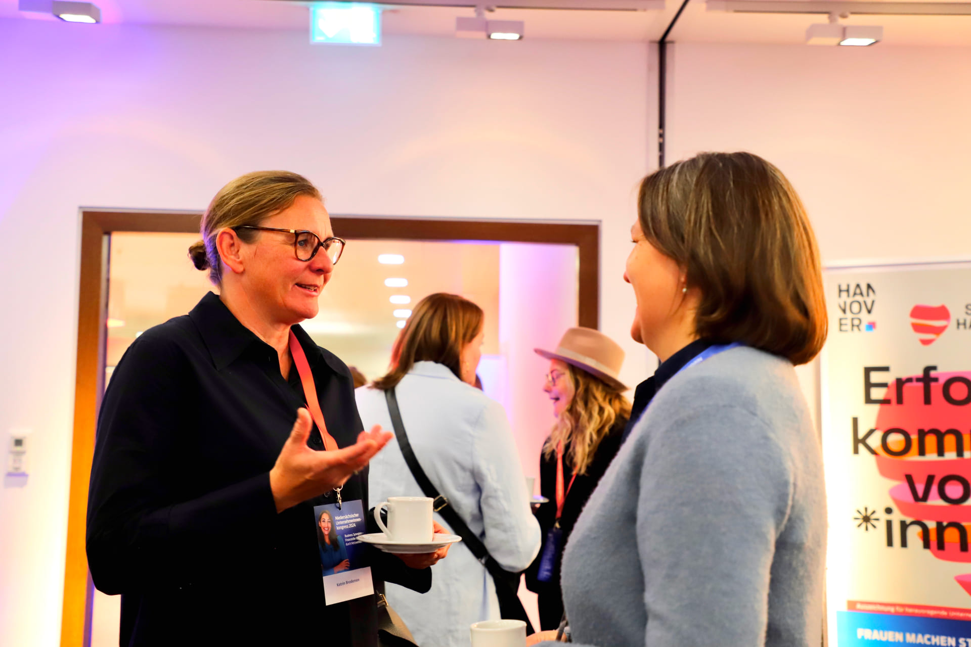 Unternehmerinnenkongress 2024 in Hannover: Netzwerken in der Sparkasse